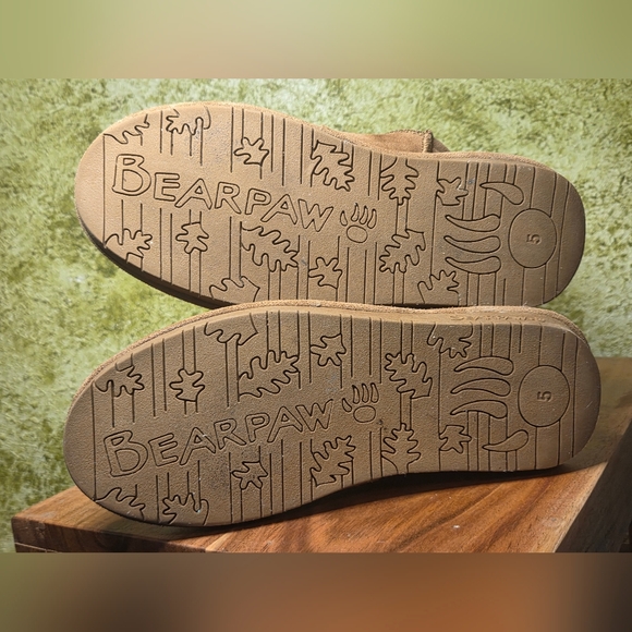 EUC BearPaw Elizabeth II Women's Brown Boots with Pink Ribbon Sz 5 - Picture 7 of 12